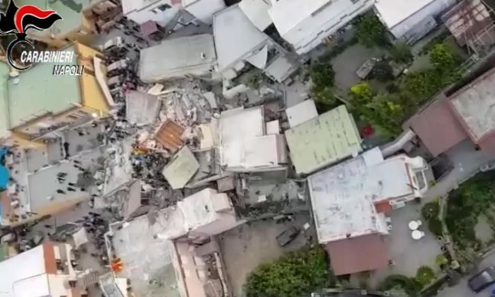 Immagine di Ischia dopo il sisma, scattata dai Carabinieri